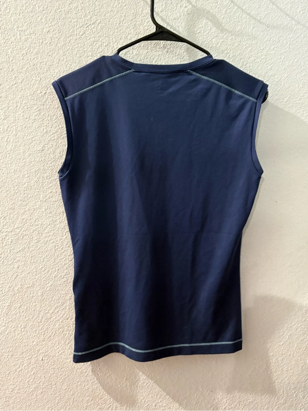 ALO Yoga sleeveless neck